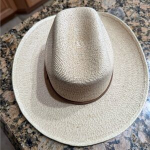Classic Tan tightly woven straw Hat for Infant / toddler